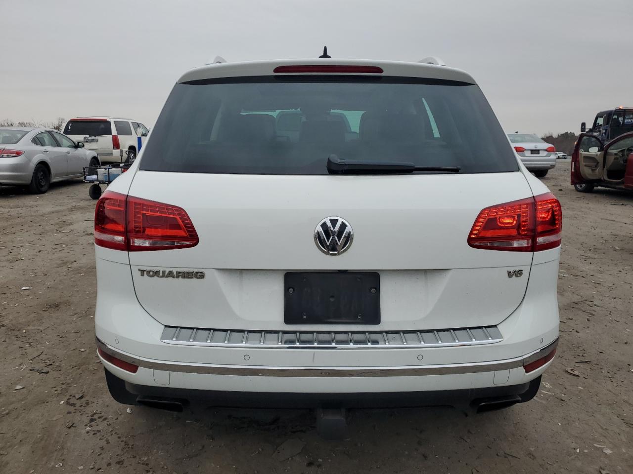 2015 Volkswagen Touareg V6 VIN: WVGEF9BPXFD005917 Lot: 93204715