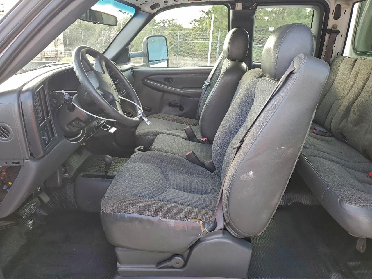 2006 Chevrolet Silverado K2500 Heavy Duty VIN: 1GCHK29U06E267732 Lot: 94176845