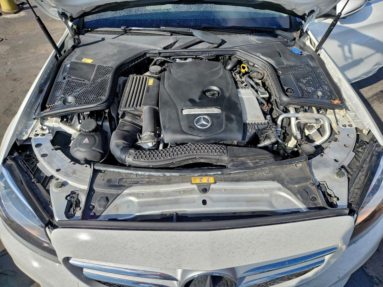 2016 Mercedes-Benz C 300 VIN: 55SWF4JB9GU147198 Lot: 94288975