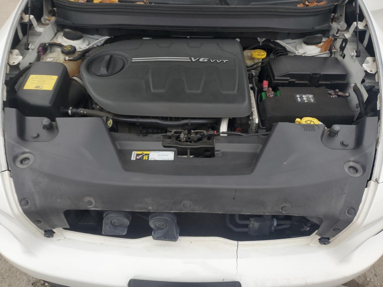 2015 Jeep Cherokee Latitude VIN: 1C4PJMCS7FW665774 Lot: 93677145