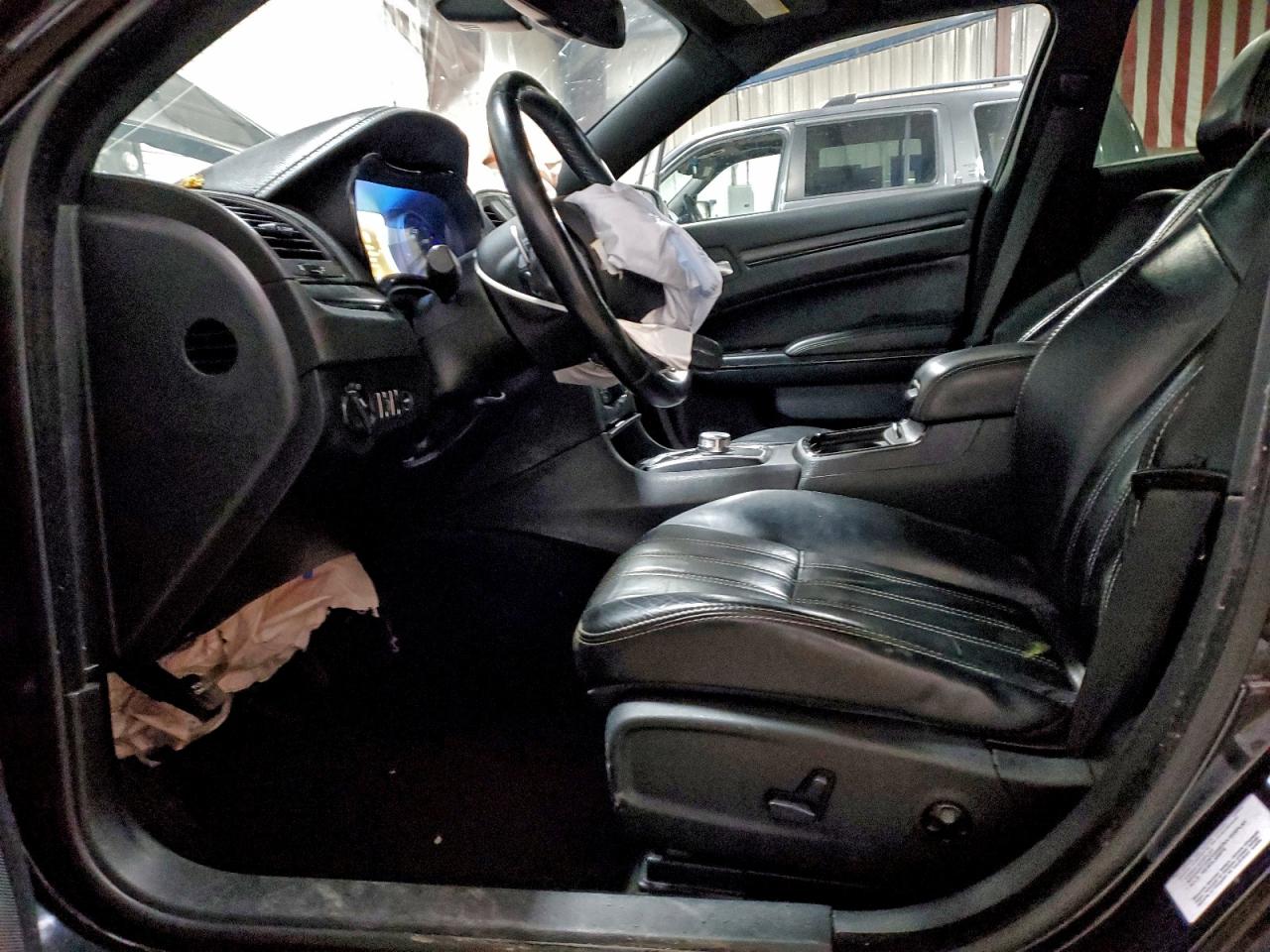 2018 Chrysler 300 S VIN: 2C3CCAEGXJH922860 Lot: 93882095