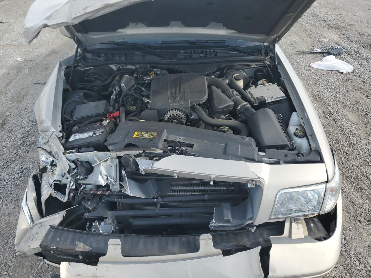 2008 Mercury Grand Marquis Gs VIN: 2MEFM74V08X609811 Lot: 90292455