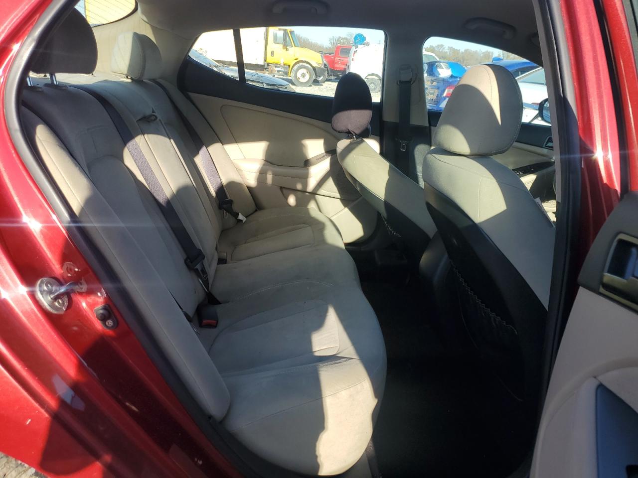 2011 Kia Optima Lx VIN: KNAGM4A70B5074155 Lot: 92405175