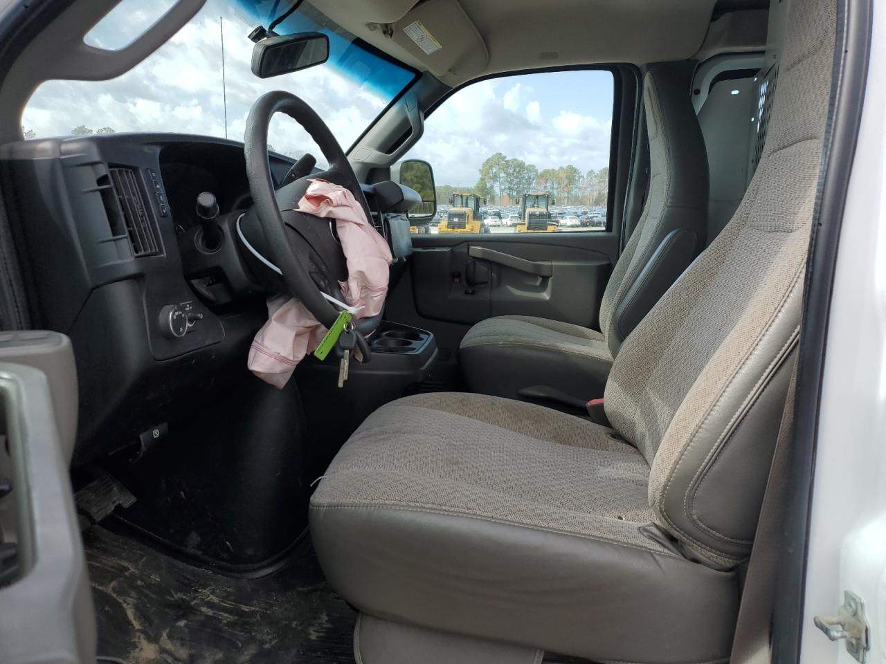 2020 Chevrolet Express G2500 VIN: 1GCWGAFG5L1147980 Lot: 91240585