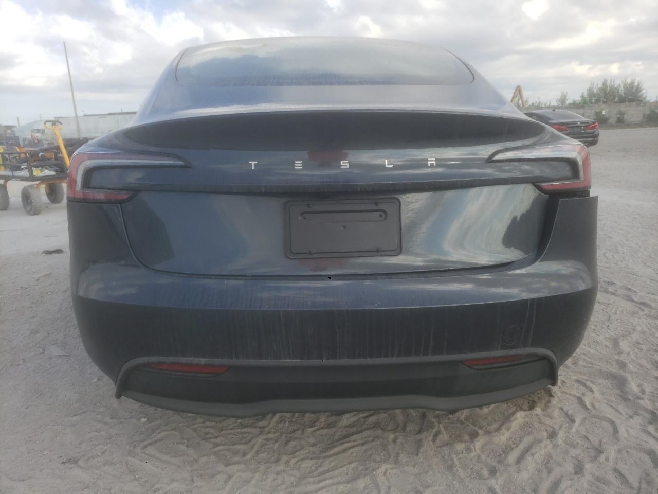 2024 Tesla Model 3 VIN: 5YJ3E1EAXRF726484 Lot: 92513585