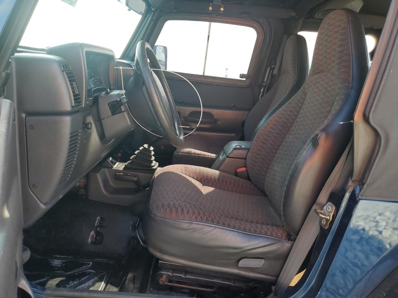 2000 Jeep Wrangler / Tj Se VIN: 1J4FA29P4YP739503 Lot: 93303965