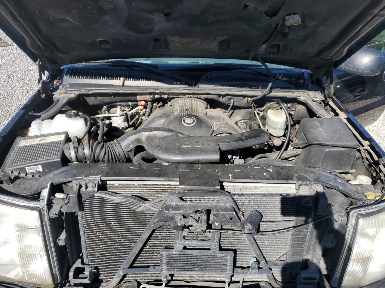 2002 Cadillac Escalade Luxury VIN: 1GYEK63N72R106948 Lot: 90424875