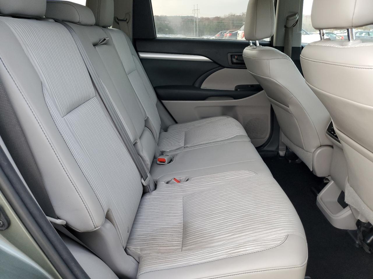 2015 Toyota Highlander Le VIN: 5TDBKRFH7FS094193 Lot: 94057805