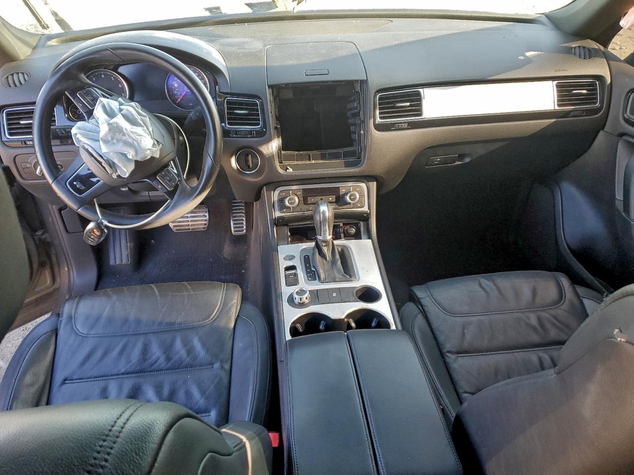 2014 Volkswagen Touareg V6 VIN: WVGDF9BP9ED004719 Lot: 94344025