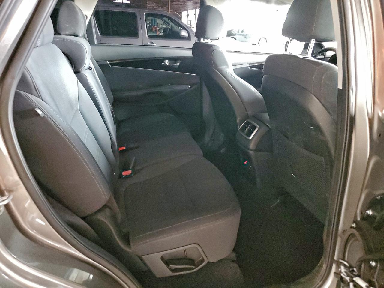 2018 Kia Sorento Lx VIN: 5XYPG4A37JG416830 Lot: 93133635