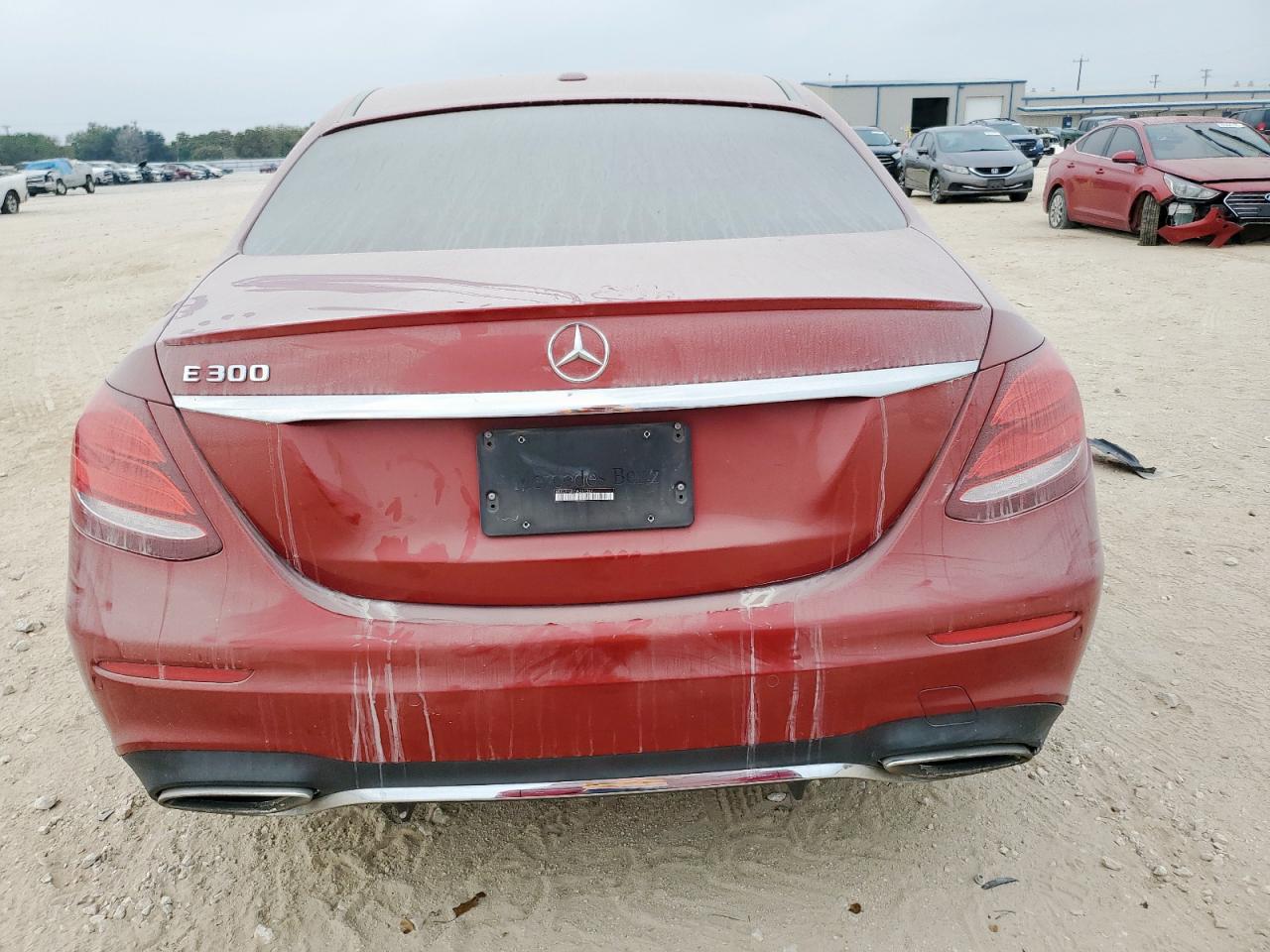 2018 Mercedes-Benz E 300 VIN: WDDZF4JB7JA317367 Lot: 93521295