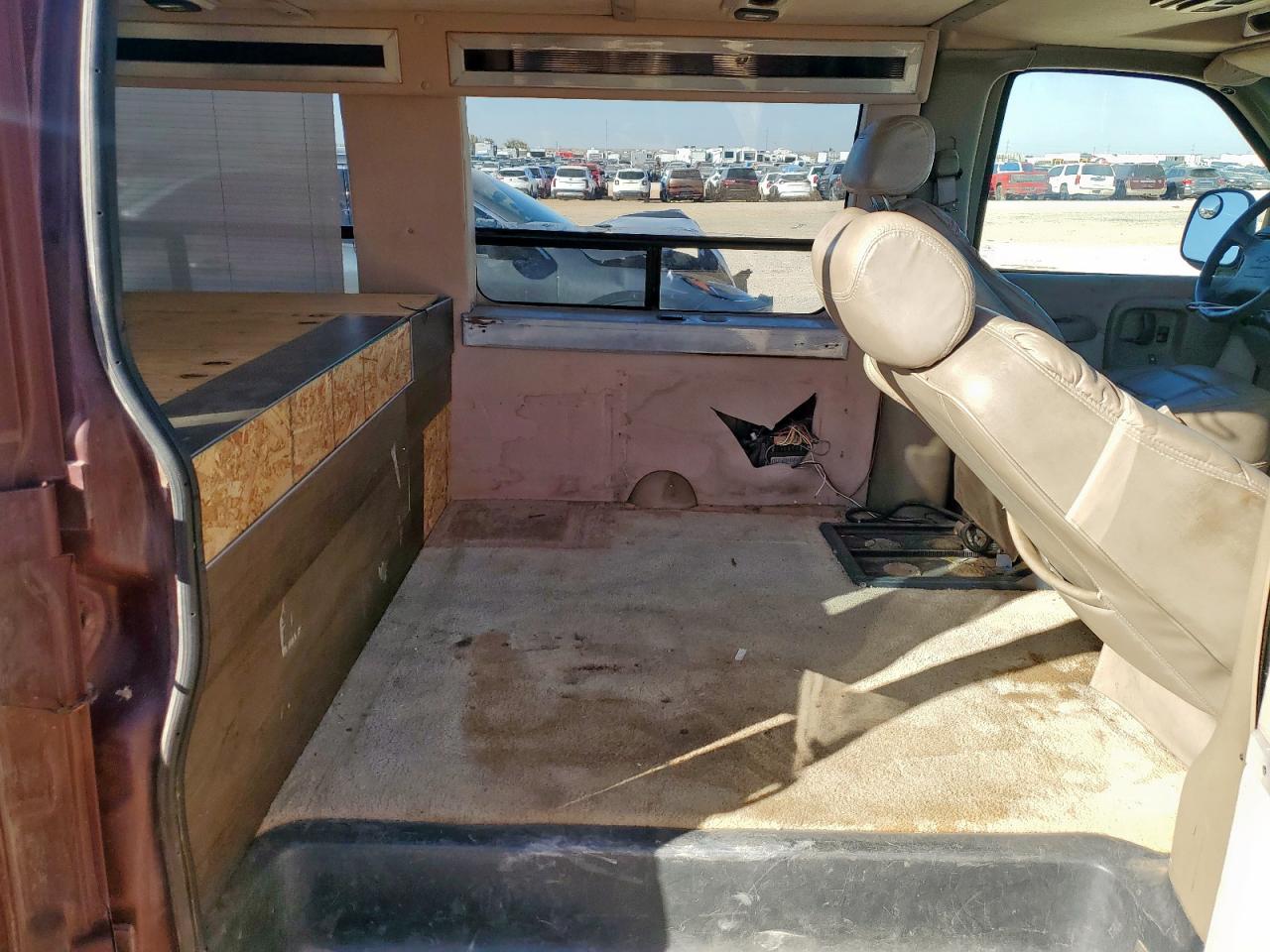 1997 Chevrolet Express G1500 VIN: 1GBFG15RXV1075409 Lot: 92793585