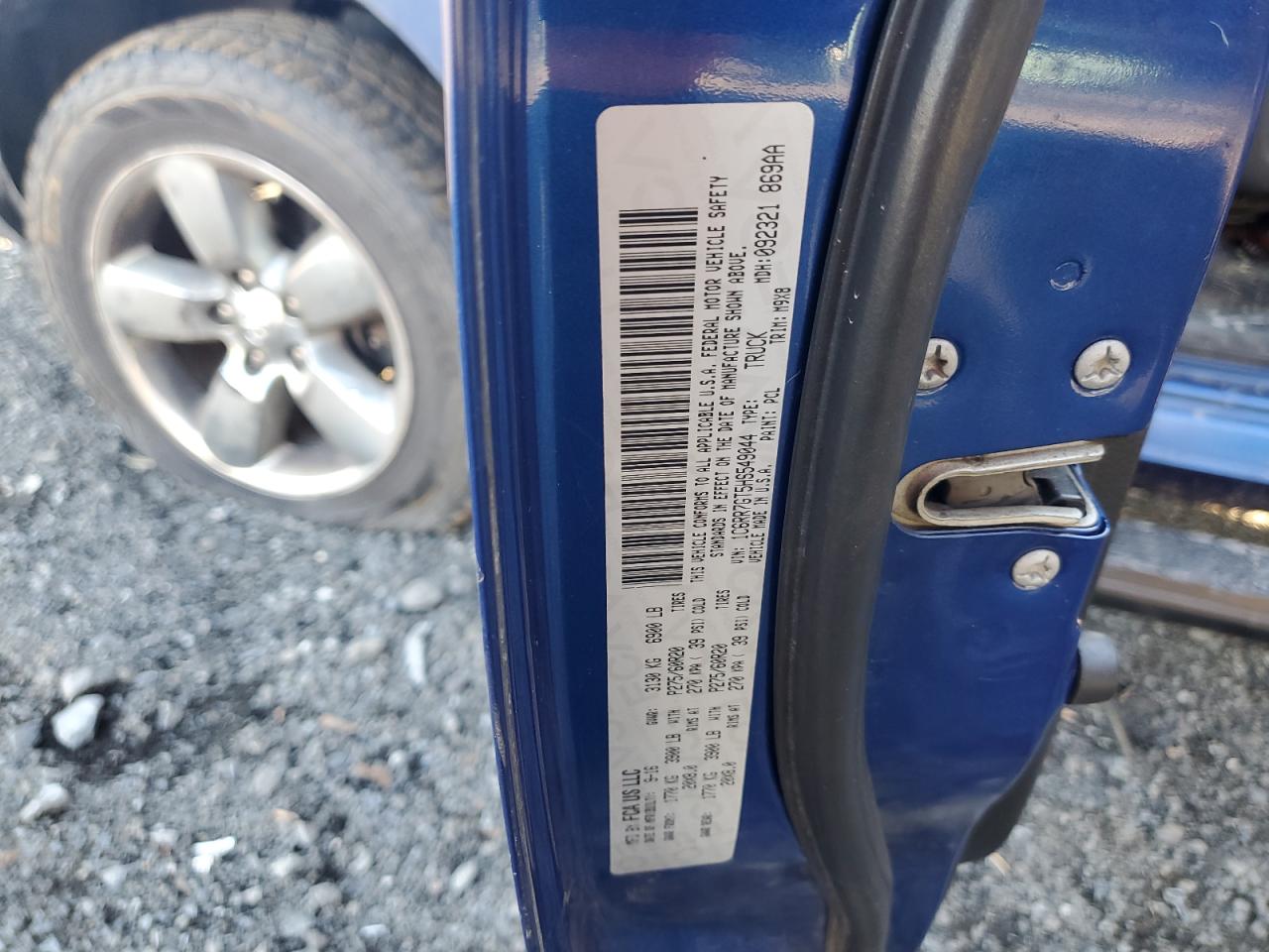 2017 Ram 1500 Slt VIN: 1C6RR7GT5HS549044 Lot: 93482335