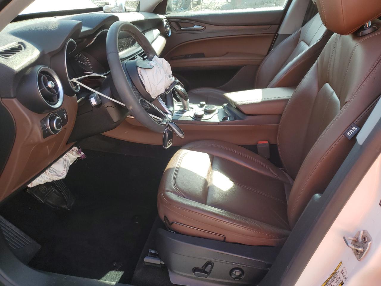 2018 Alfa Romeo Stelvio VIN: ZASFAKAN1J7C19353 Lot: 91092835