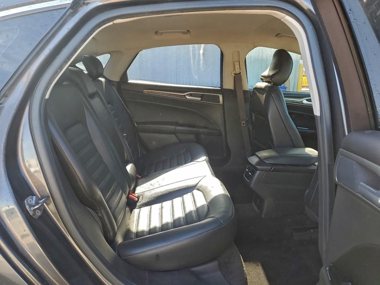 2015 Ford Fusion Se VIN: 3FA6P0HD5FR164873 Lot: 93672945