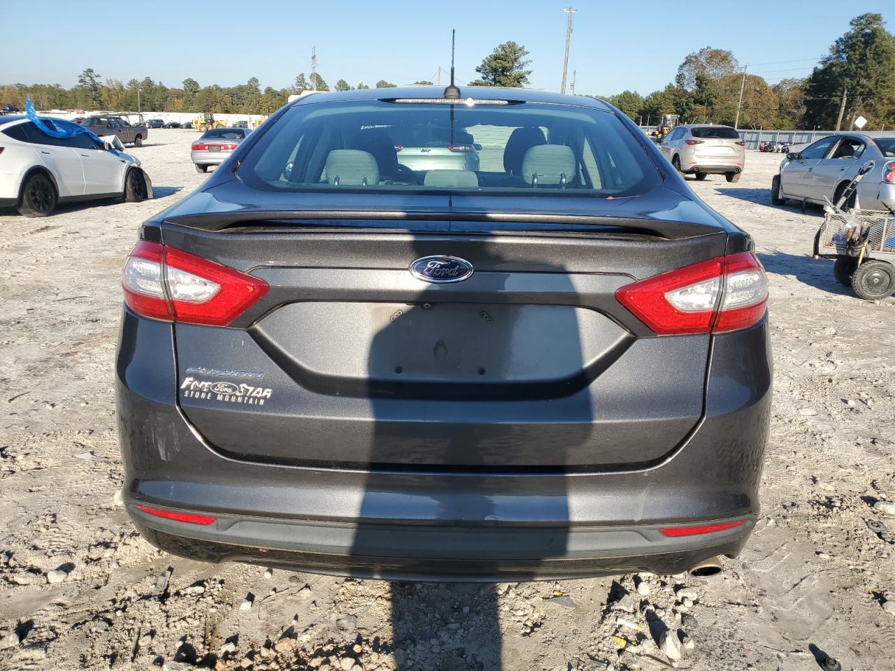 2016 Ford Fusion S VIN: 3FA6P0G74GR375575 Lot: 87130455