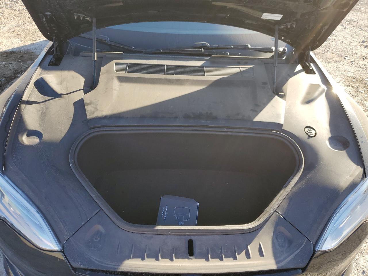 2022 Tesla Model S VIN: 5YJSA1E55NF461137 Lot: 92002355