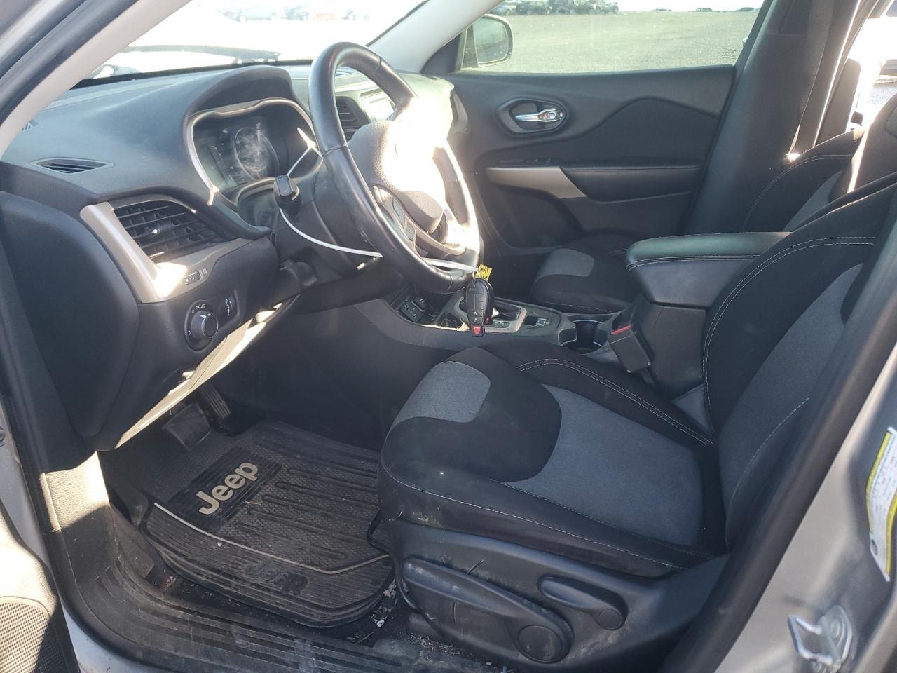 2017 Jeep Cherokee Sport VIN: 1C4PJLAB6HW596222 Lot: 92584905