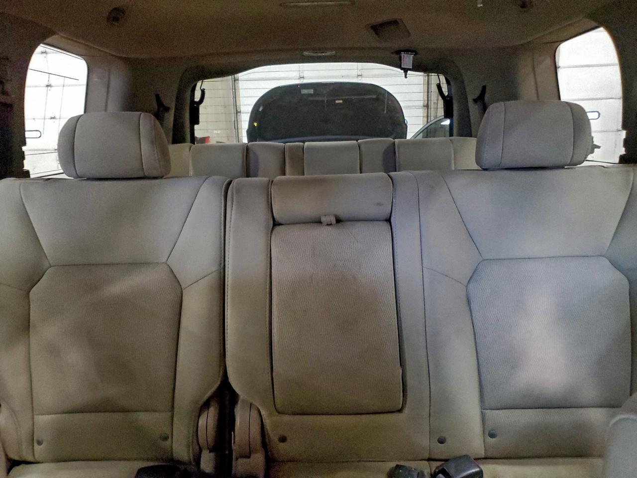 2010 Honda Pilot Lx VIN: 5FNYF4H24AB002318 Lot: 93851055