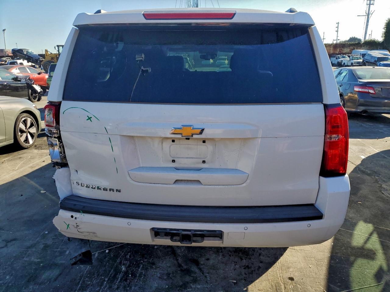 2020 Chevrolet Suburban C1500 Lt VIN: 1GNSCHKC3LR250832 Lot: 94160675