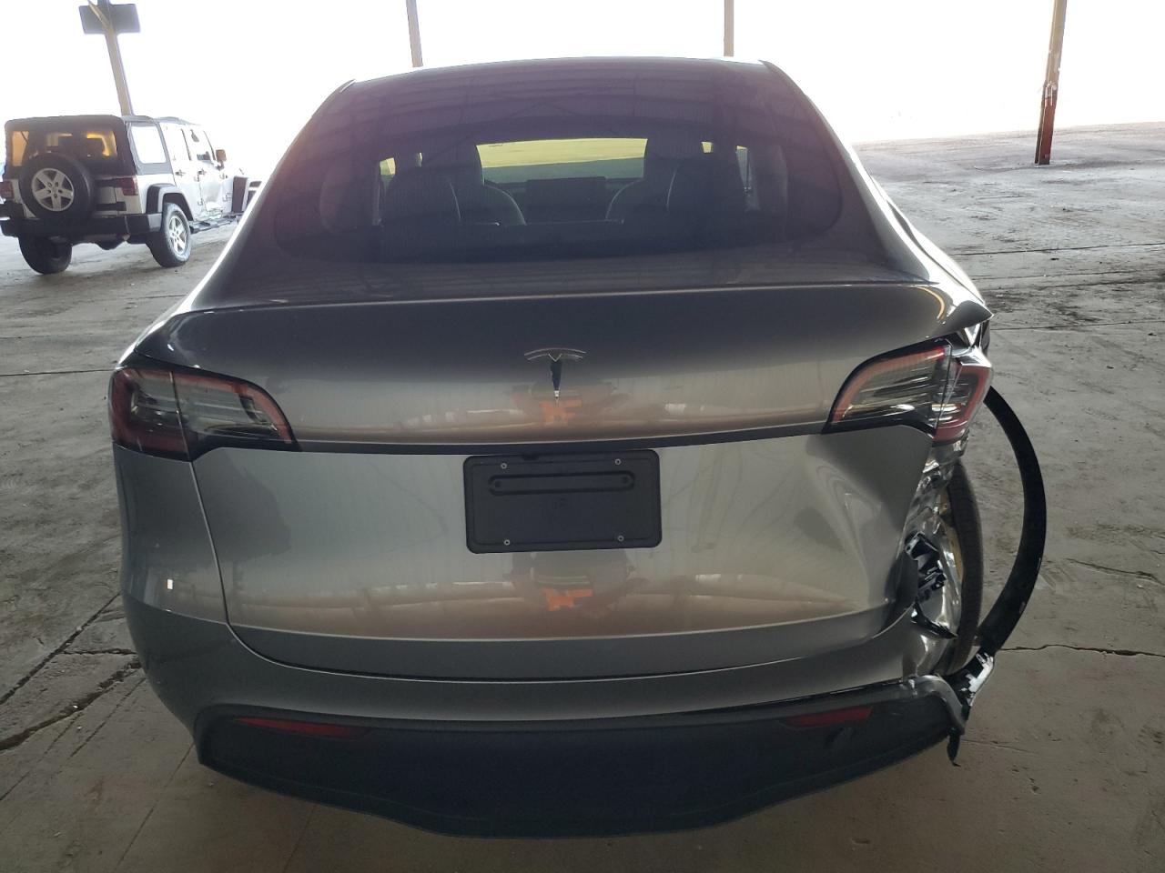 2025 Tesla Model Y VIN: 7SAYGDED5SA375937 Lot: 91885525