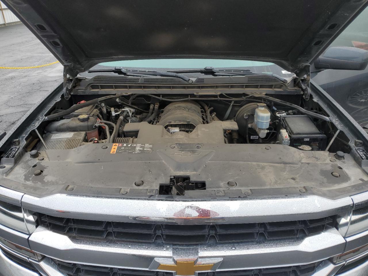 2018 Chevrolet Silverado K1500 Lt VIN: 3GCUKREC2JG490165 Lot: 93357895