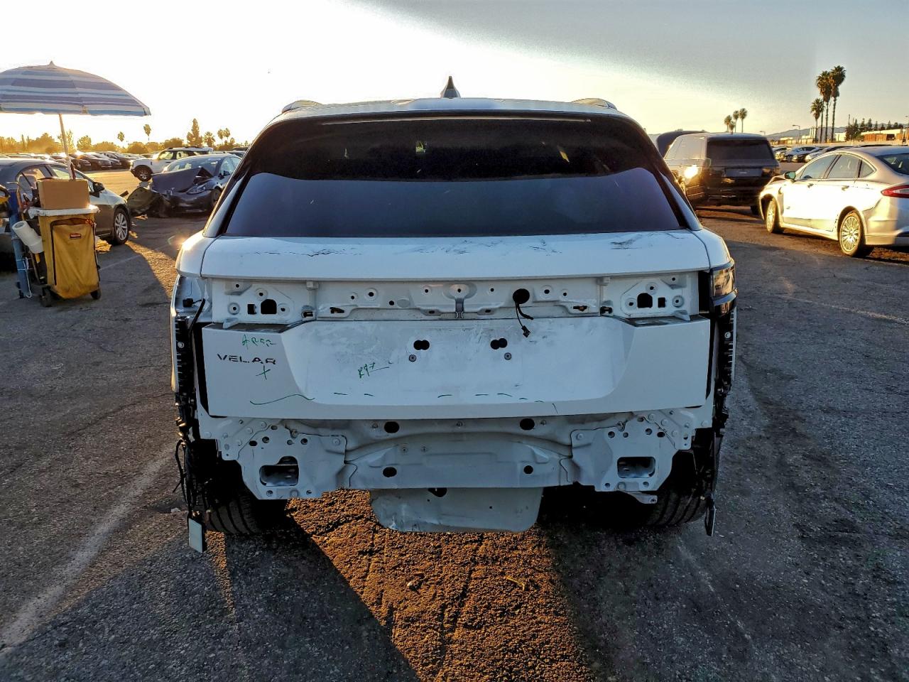 2024 Land Rover Range Rover Velar Dynamic Se VIN: SALYL2EX1RA386598 Lot: 94251155