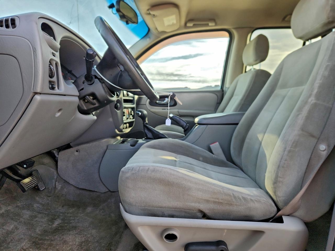 2005 Chevrolet Trailblazer Ls VIN: 1GNDT13S252228077 Lot: 93371185