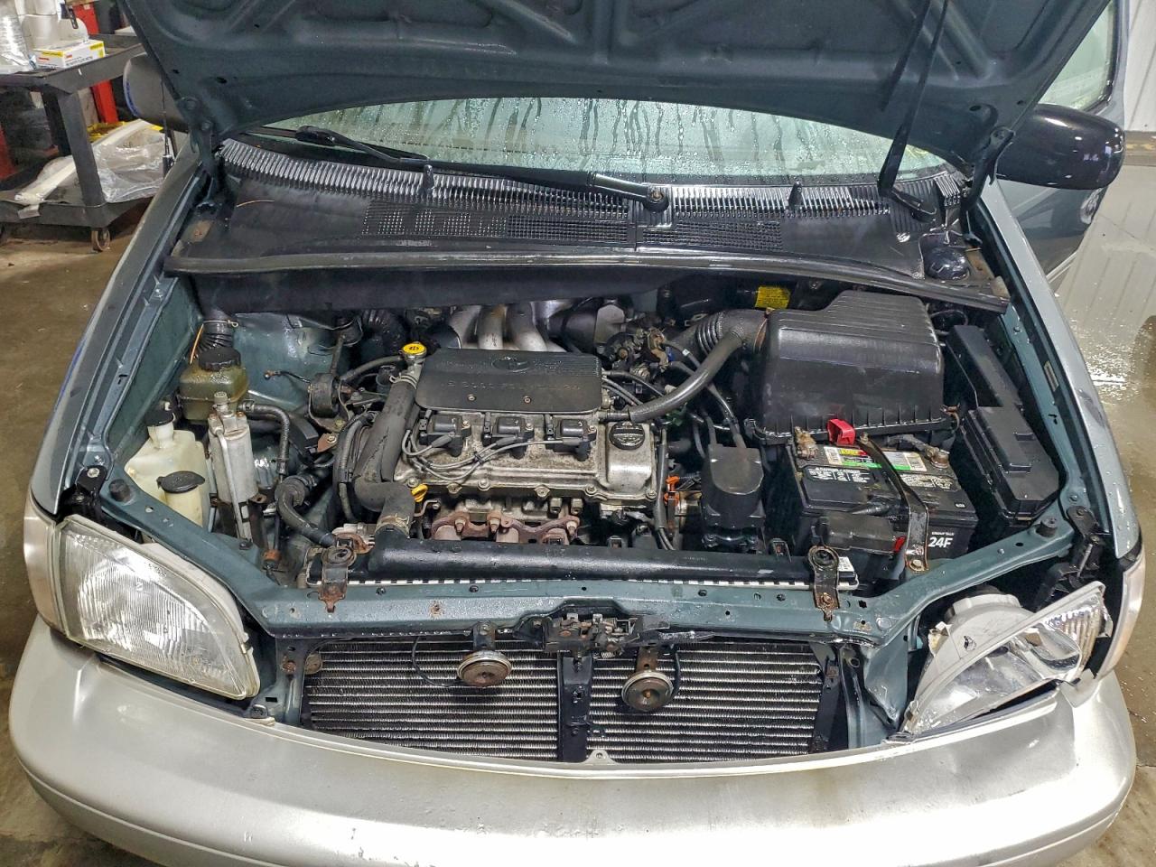 2000 Toyota Sienna Le VIN: 4T3ZF13C9YU289341 Lot: 94279555