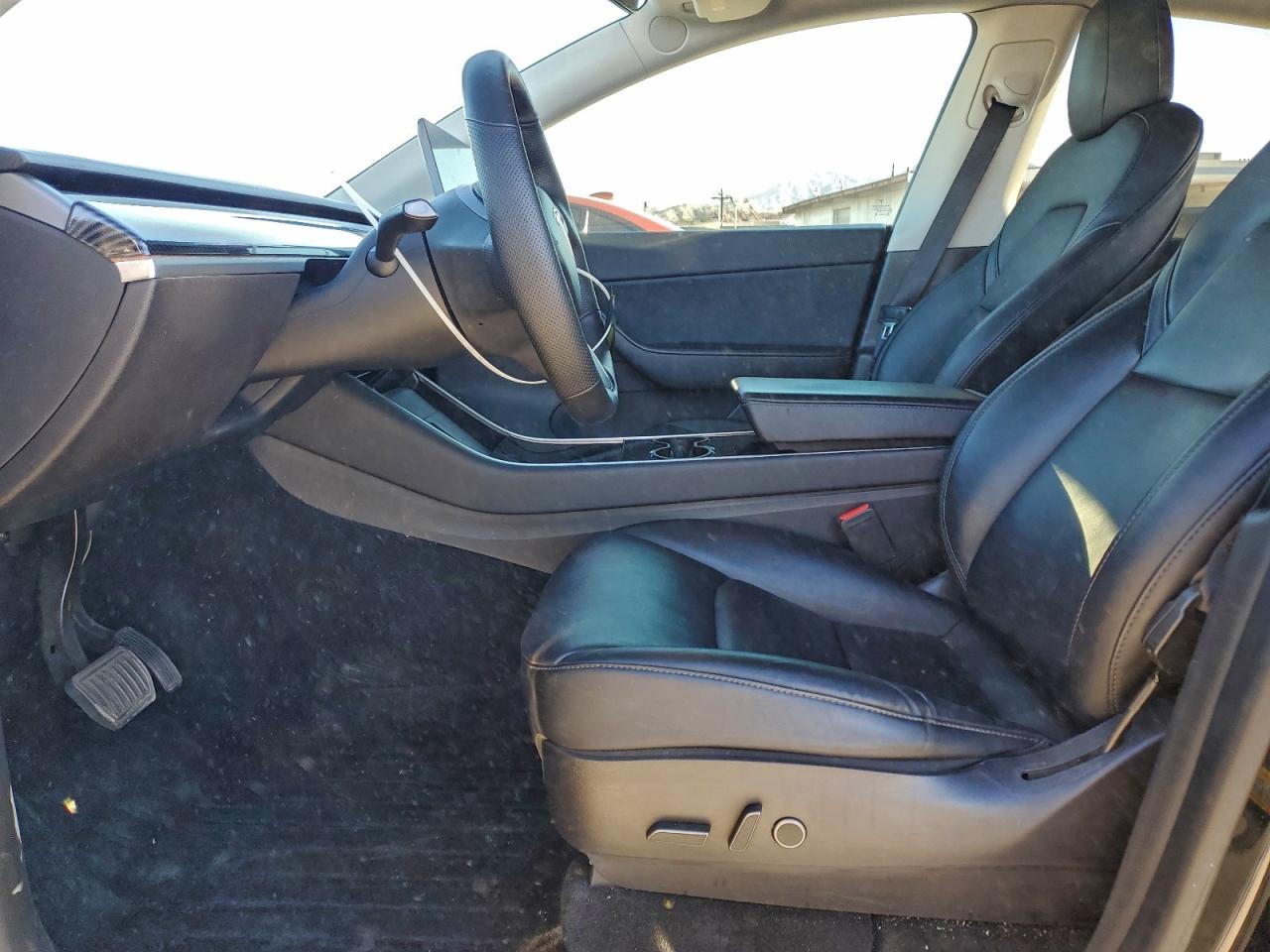 2021 Tesla Model Y VIN: 5YJYGDEE8MF084943 Lot: 94394725