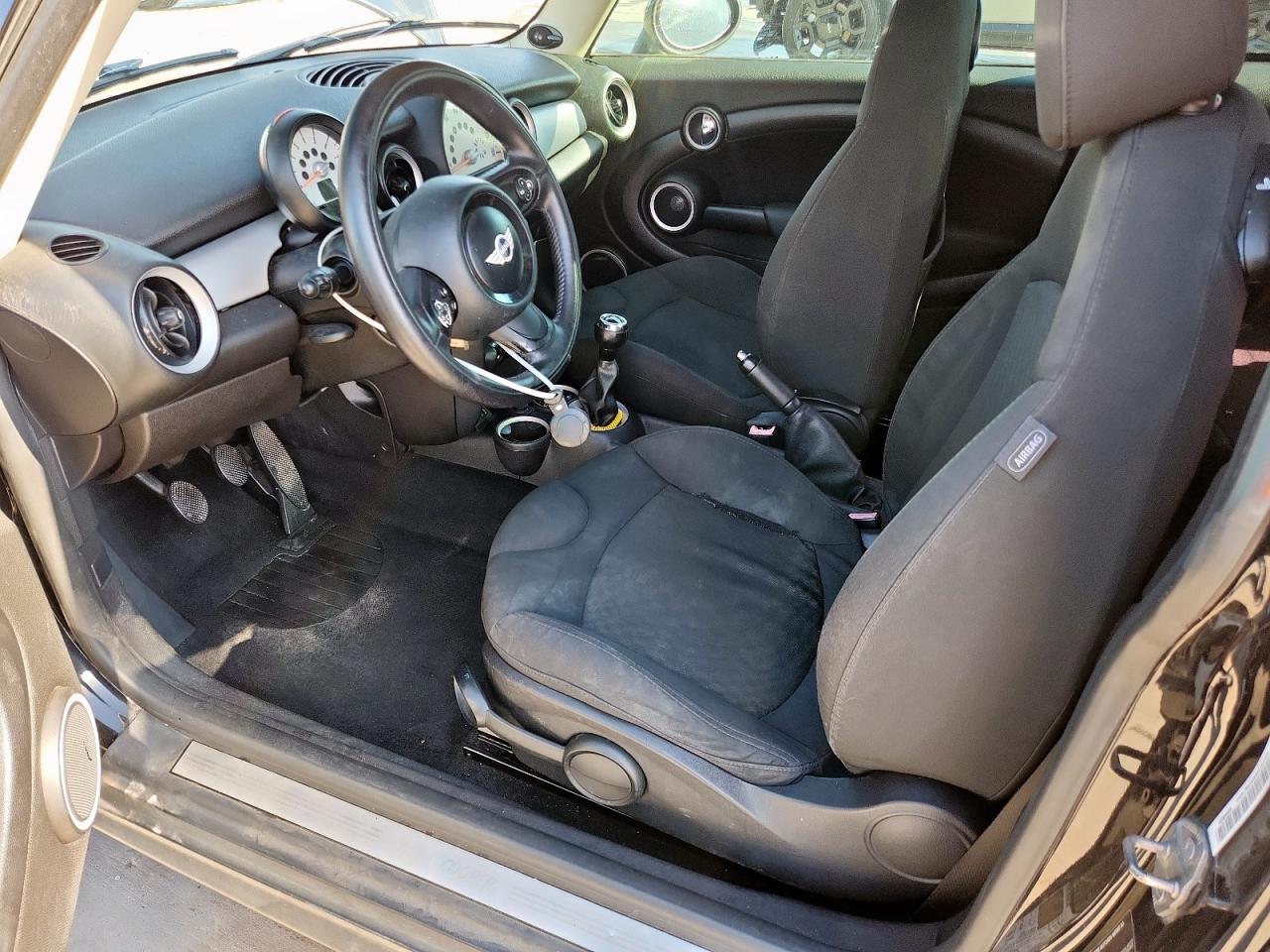 2013 Mini Cooper VIN: WMWSU3C55DT373798 Lot: 92925735