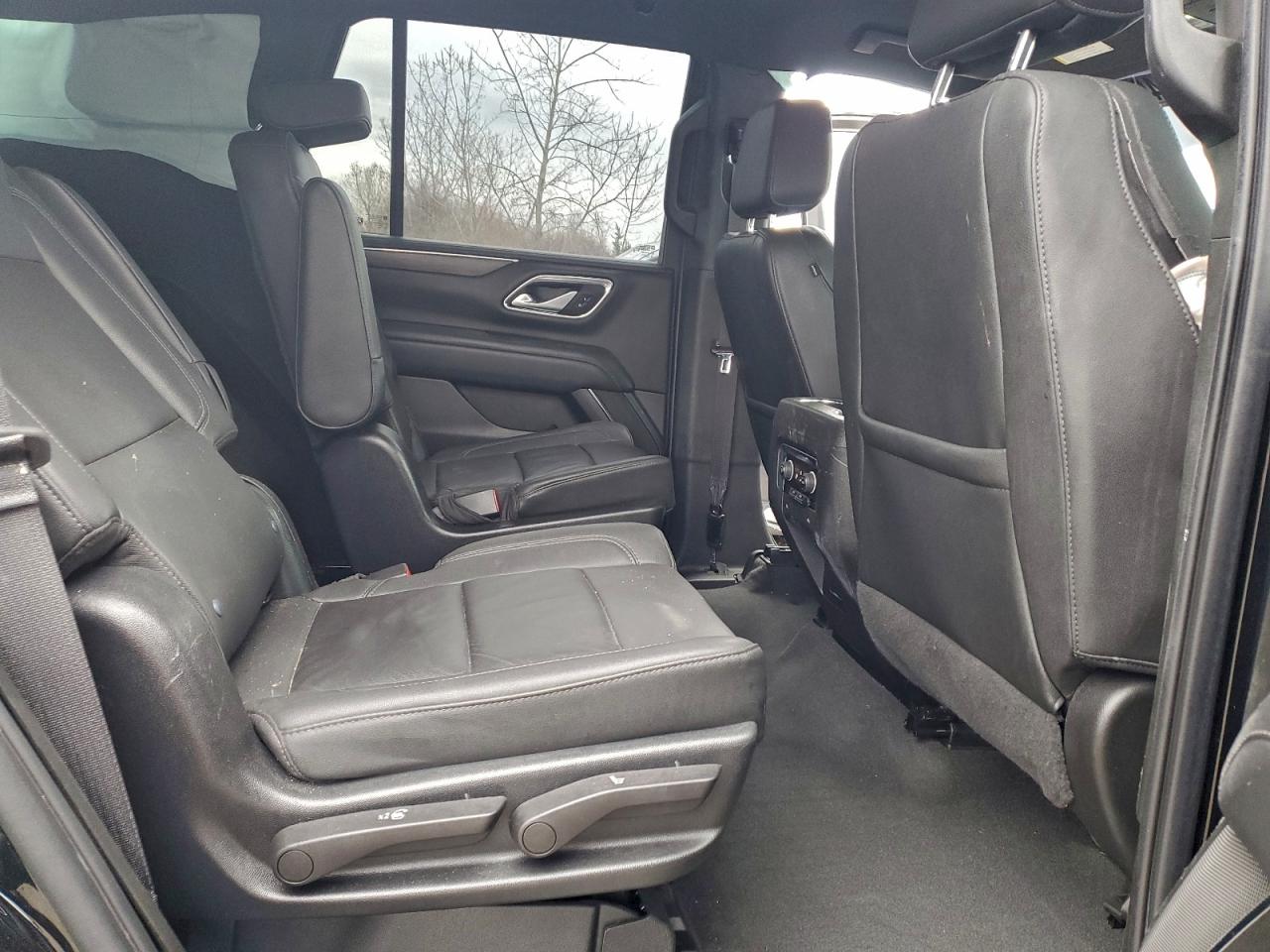 2022 Chevrolet Tahoe K1500 Lt VIN: 1GNSKNKD1NR244685 Lot: 92449165