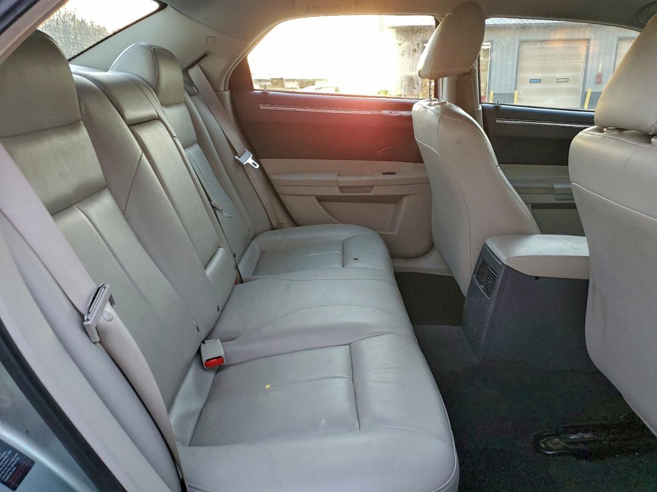 2005 Chrysler 300 Touring VIN: 2C3AA53G45H180372 Lot: 94034495