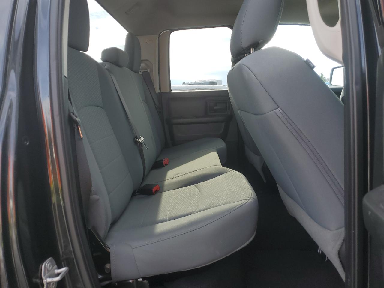 2018 Ram 1500 St VIN: 1C6RR7FT4JS261586 Lot: 93134645