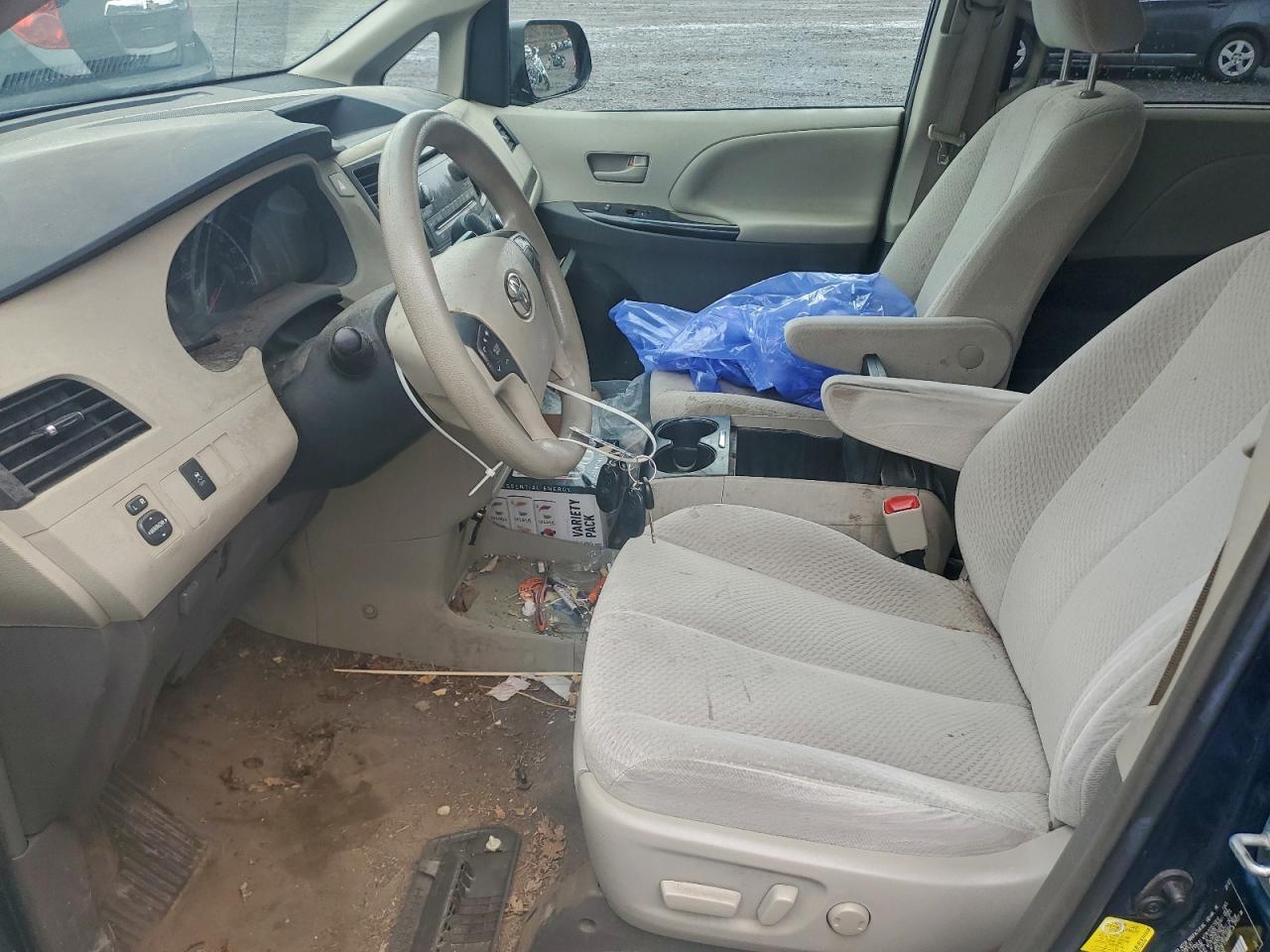 2012 Toyota Sienna Le VIN: 5TDJK3DC4CS048204 Lot: 94051315