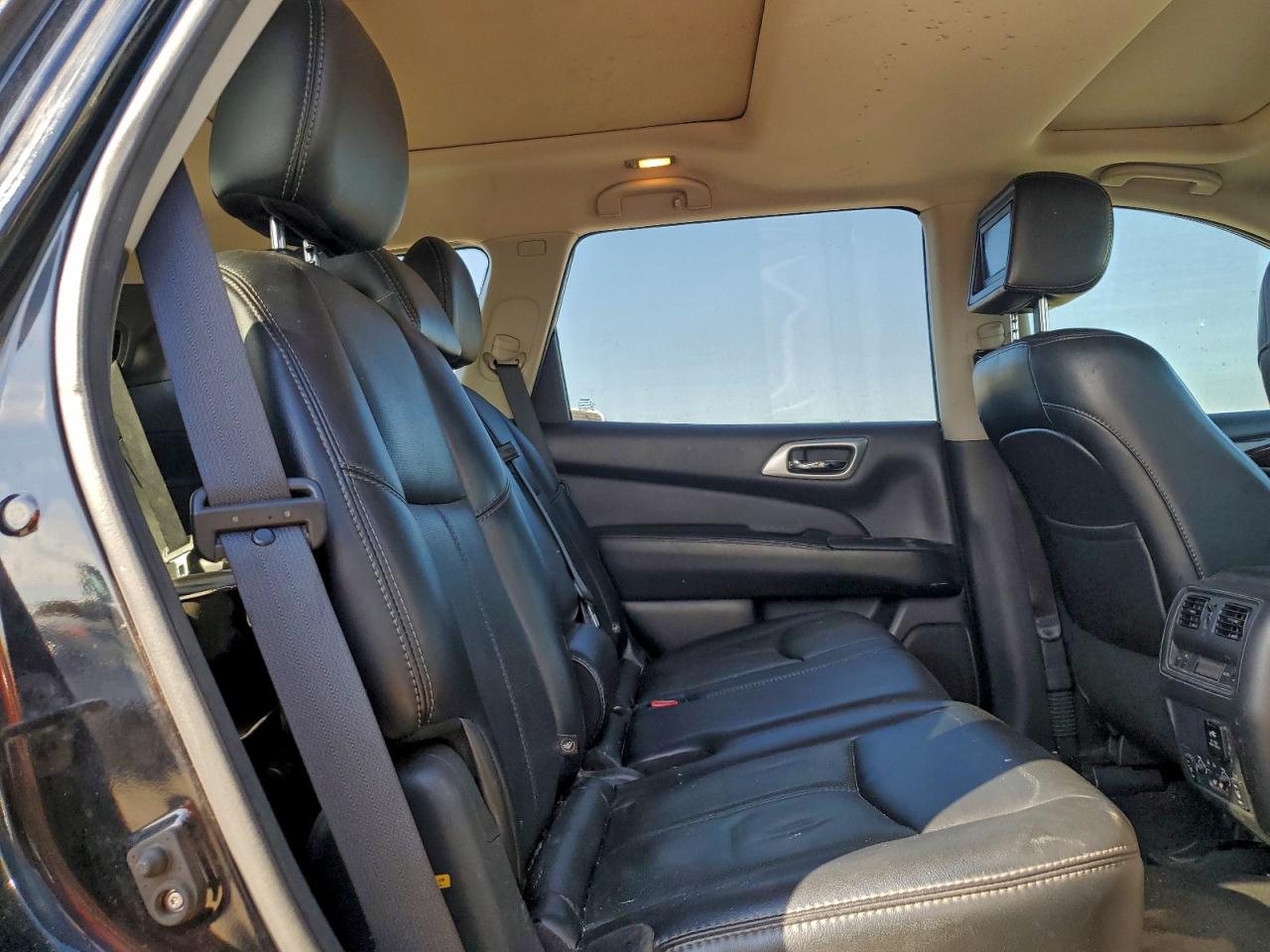 2014 Nissan Pathfinder S VIN: 5N1AR2MN4EC715327 Lot: 93900965