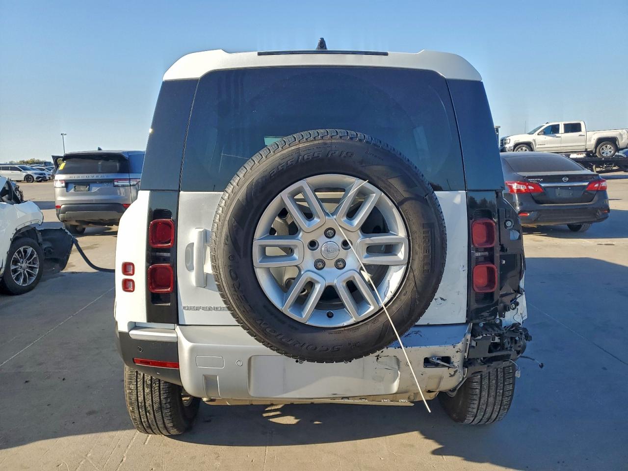 2024 Land Rover Defender 110 S VIN: SALEJ7EX9R2274647 Lot: 92290225