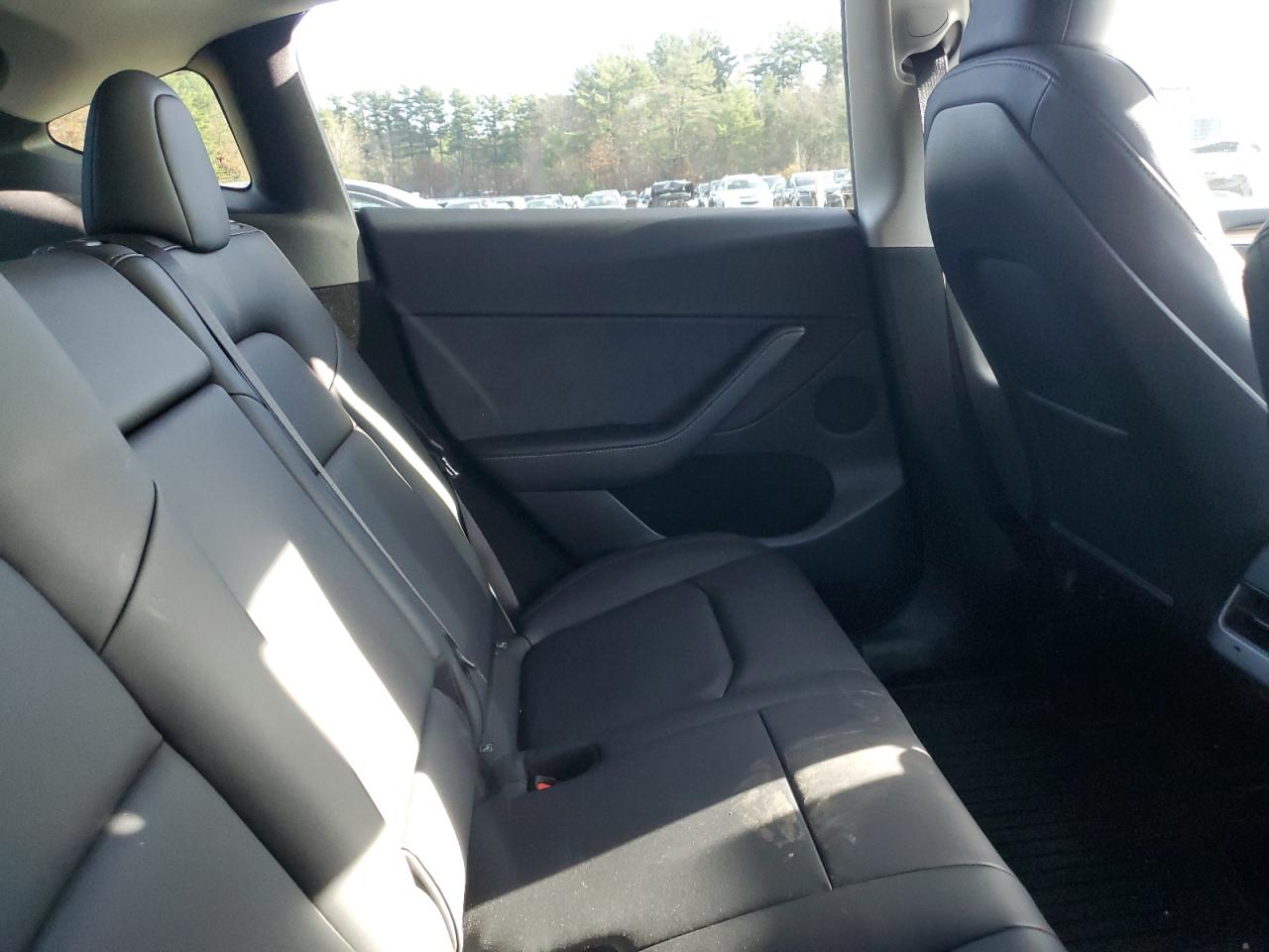 2023 Tesla Model Y VIN: 7SAYGDEE9PF847981 Lot: 92992665