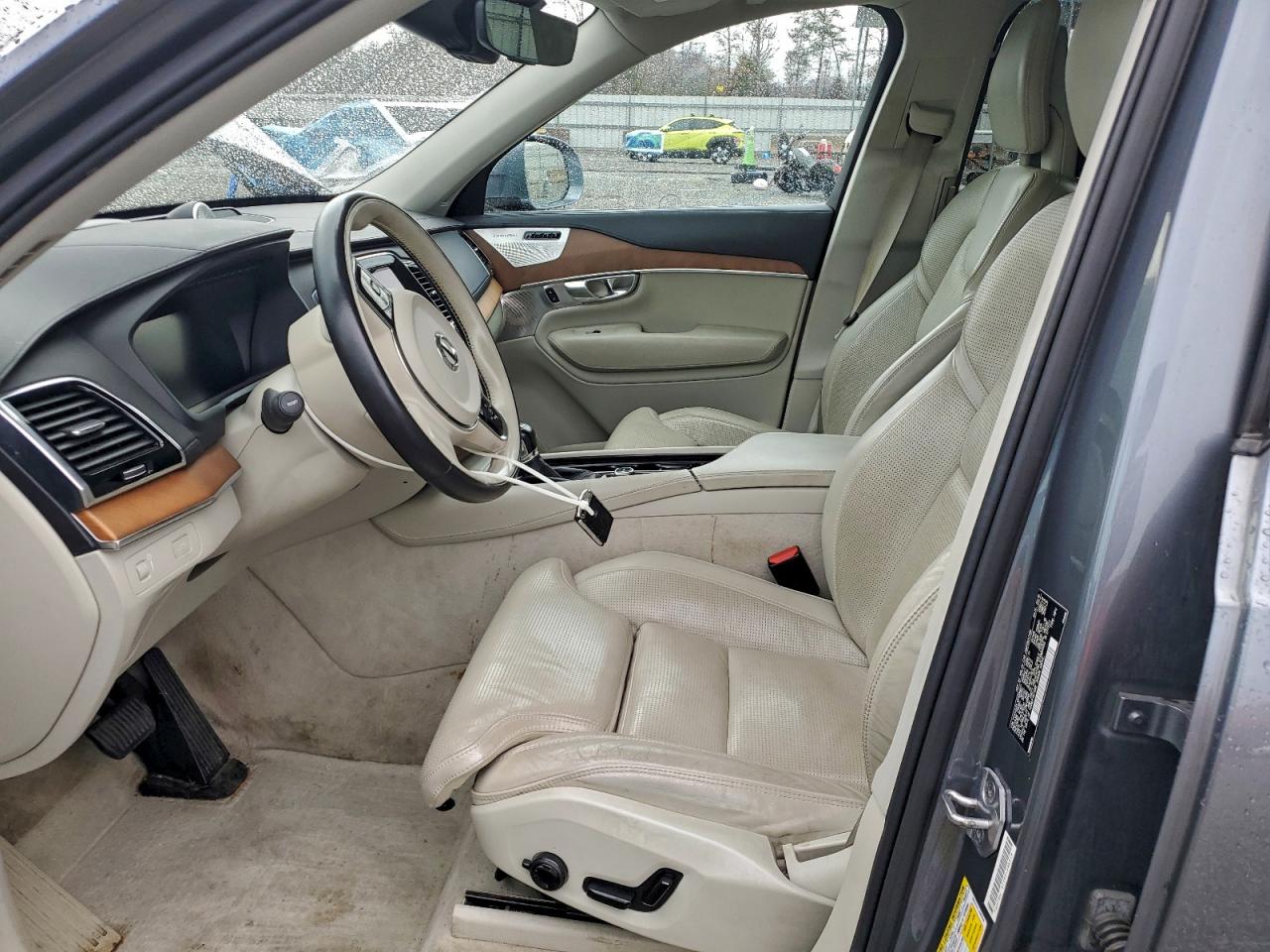 2016 Volvo Xc90 T6 VIN: YV4A22PLXG1006657 Lot: 94140365