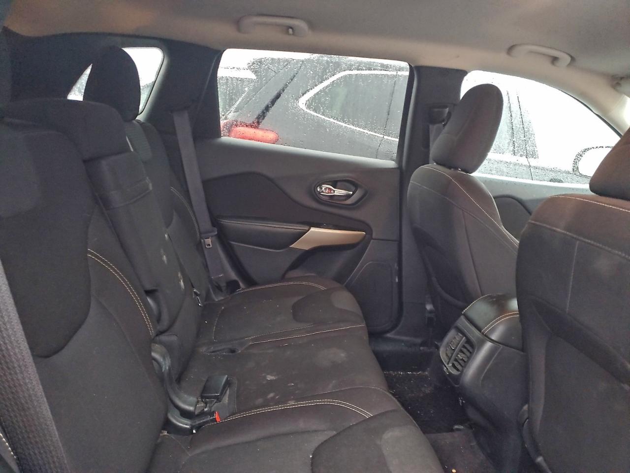 2017 Jeep Cherokee Latitude VIN: 1C4PJMCS8HW616408 Lot: 93508675