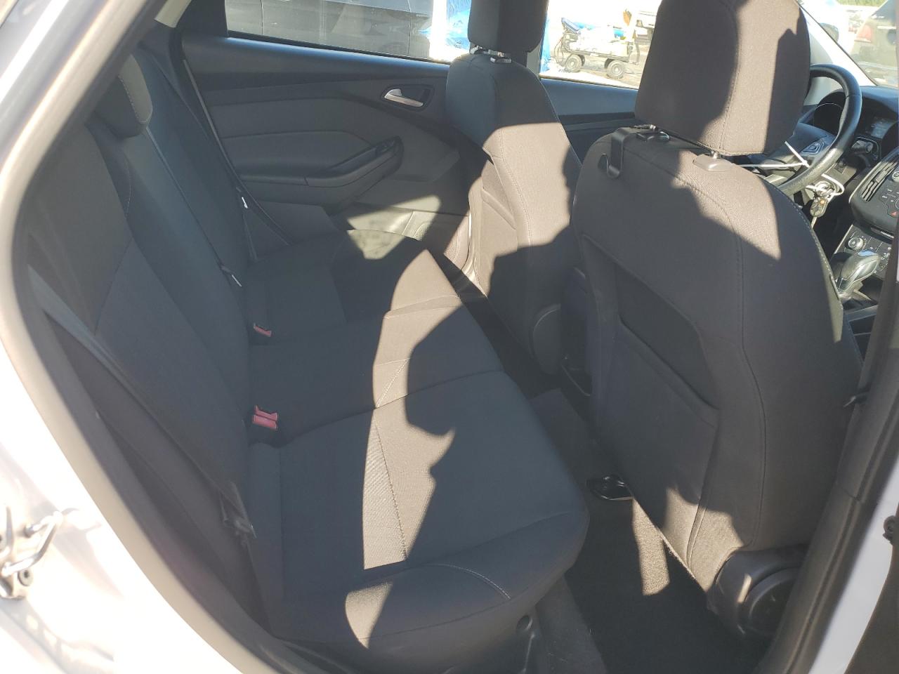 2015 Ford Focus Se VIN: 1FADP3K21FL214456 Lot: 92001695