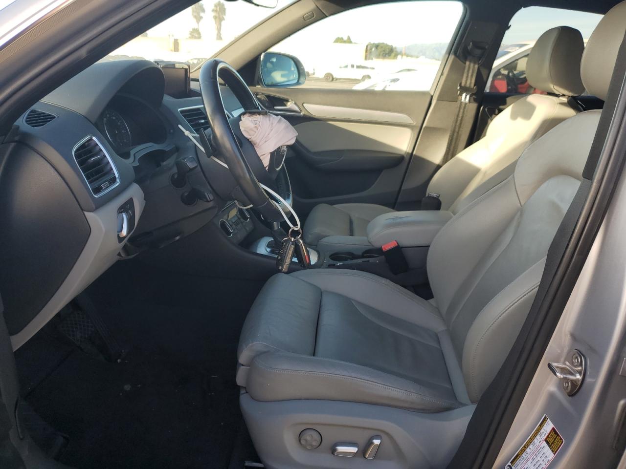 2016 Audi Q3 Premium Plus VIN: WA1EFCFS2GR002332 Lot: 92473685