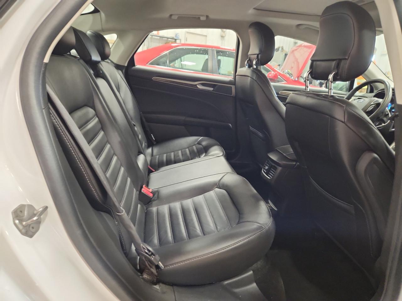 2014 Ford Fusion Se VIN: 3FA6P0HD4ER182893 Lot: 92809795