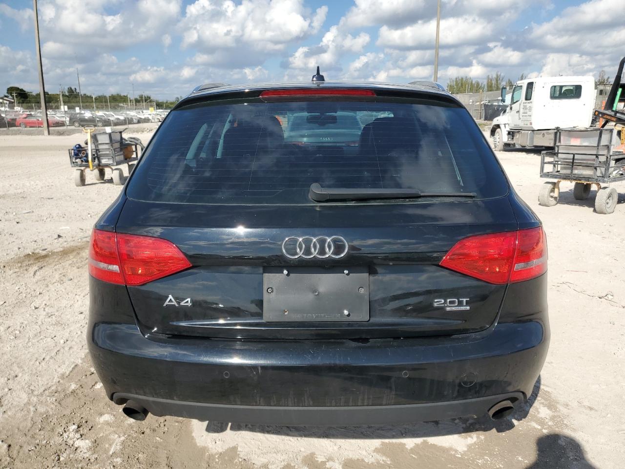 2011 Audi A4 Premium Plus VIN: WAUWFAFL6BA045566 Lot: 93566075