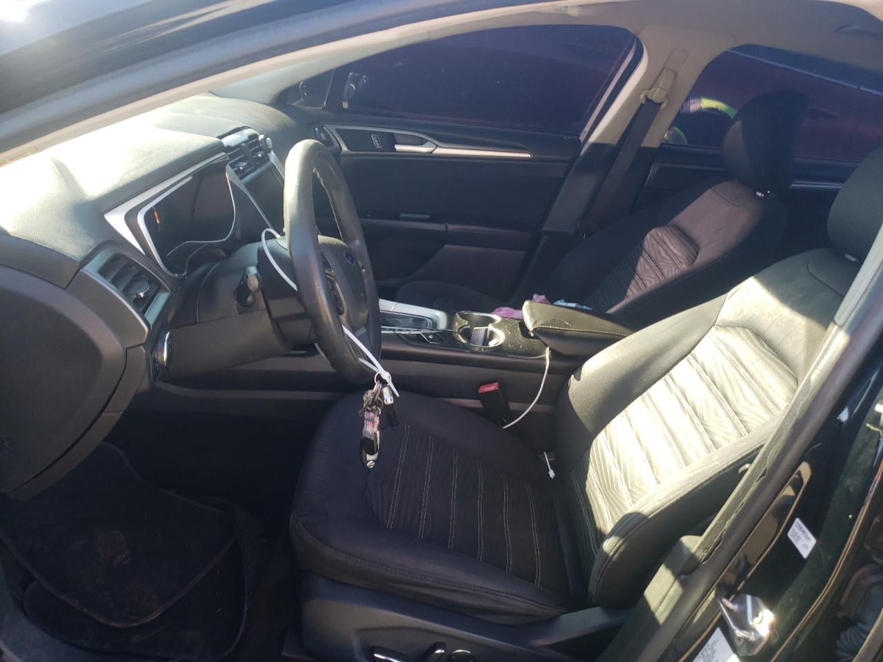 2016 Ford Fusion Se VIN: 329118 Lot: 92107295