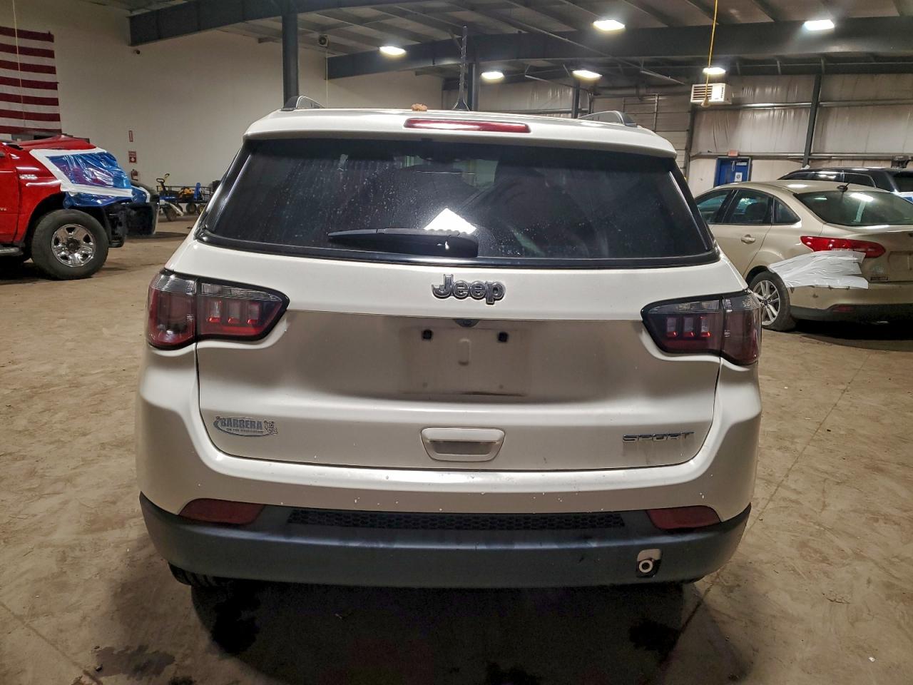 2018 Jeep Compass Sport VIN: 3C4NJCAB1JT123279 Lot: 92923325