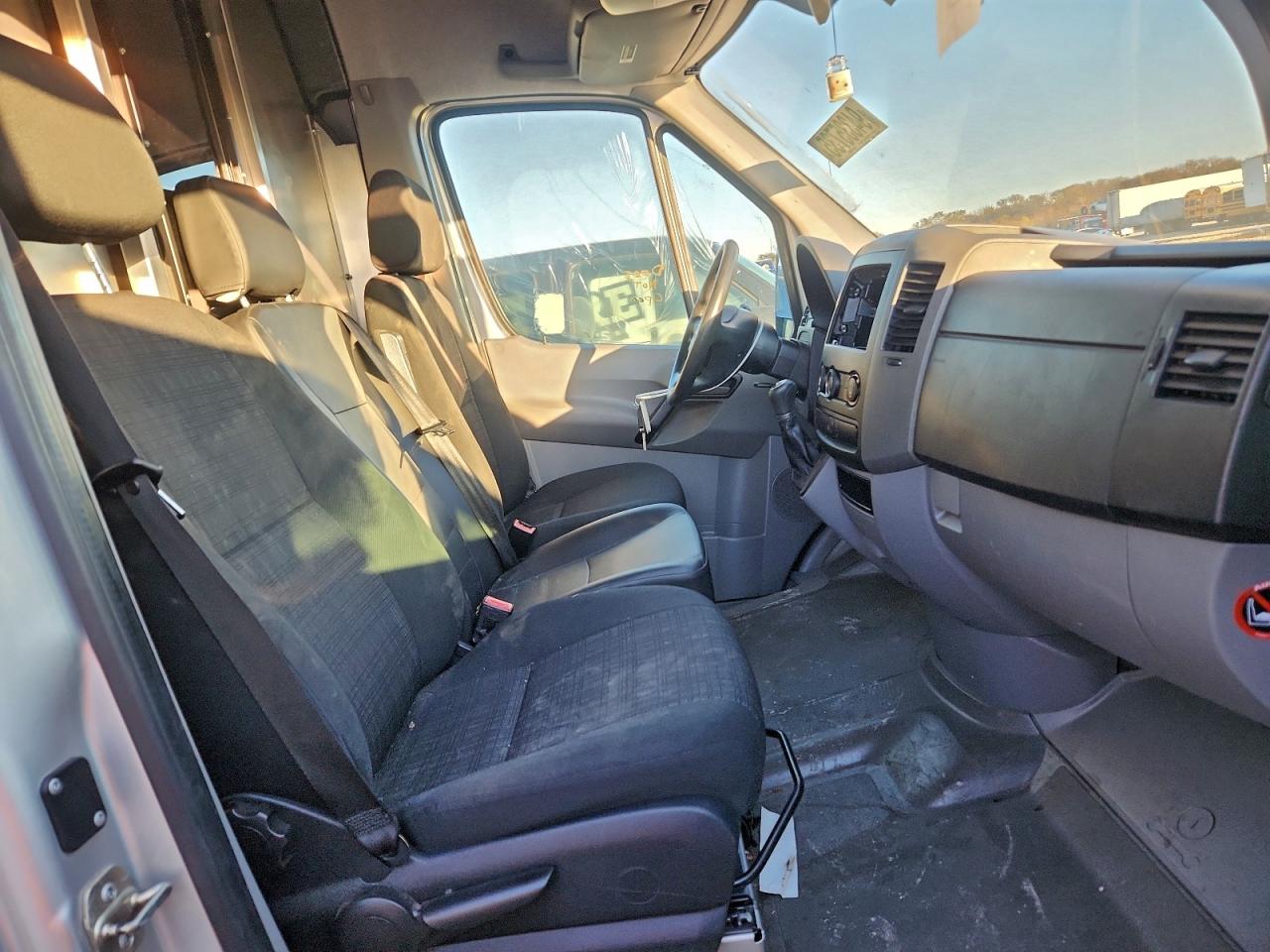 2015 Mercedes-Benz Sprinter 2500 VIN: WD3PE8DC0FP111144 Lot: 94335735