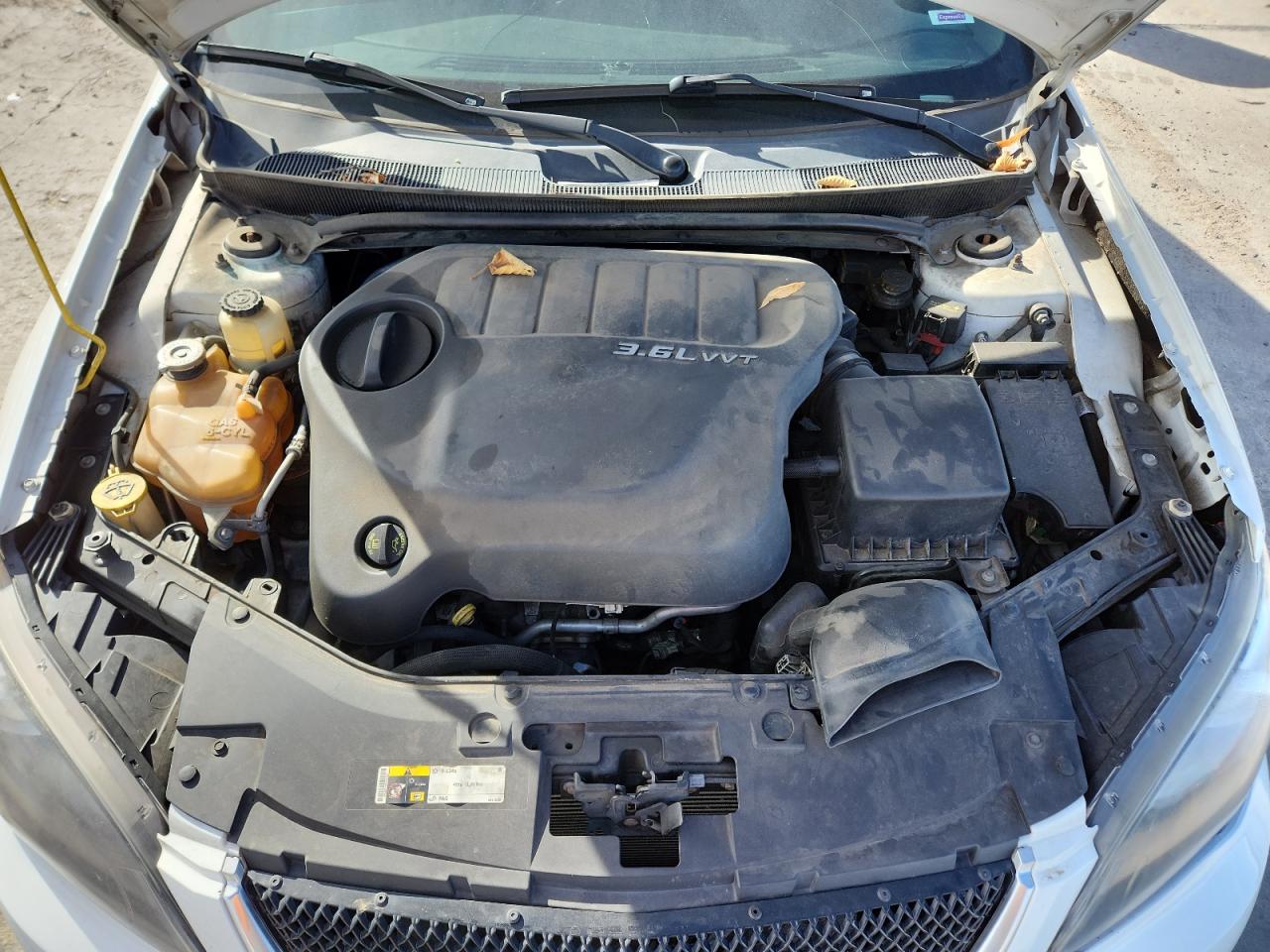 2014 Chrysler 200 Touring VIN: 1C3CCBBG8EN185360 Lot: 91211175