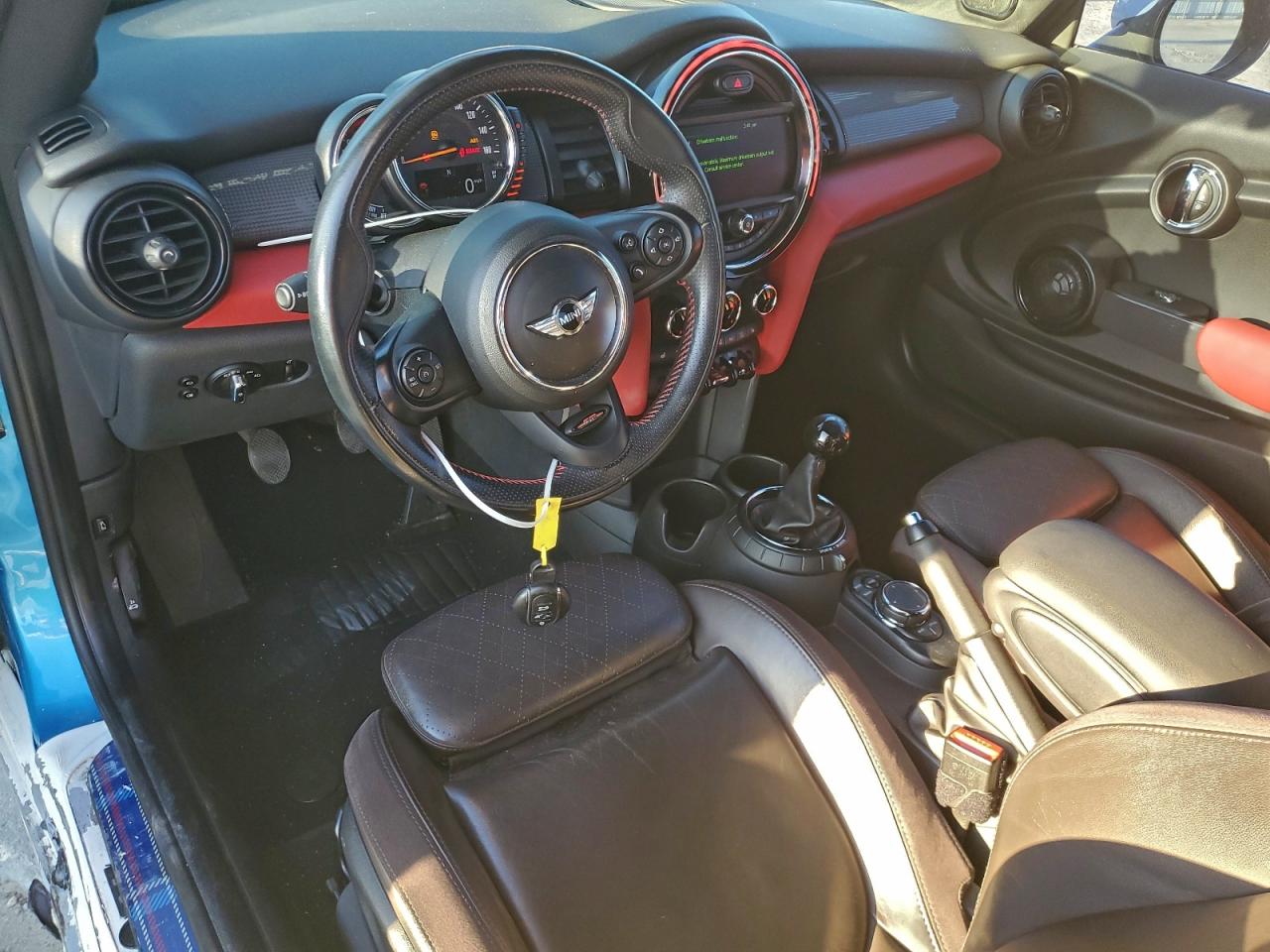 2016 Mini Cooper VIN: WMWXP5C51G3B15388 Lot: 94527375