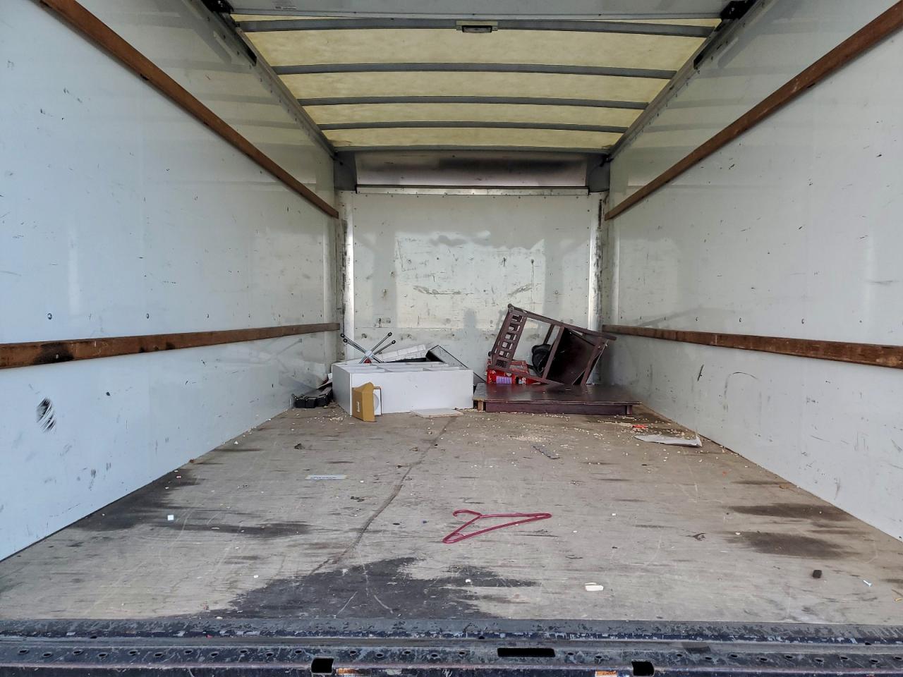 2022 GMC Savana Cut - Box Truck VIN: 7GZ37TC72NN003224 Lot: 94301995